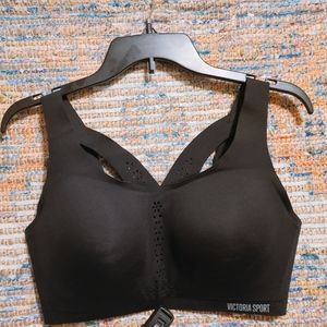 NWOT Victorias Secret Black Active Bra
